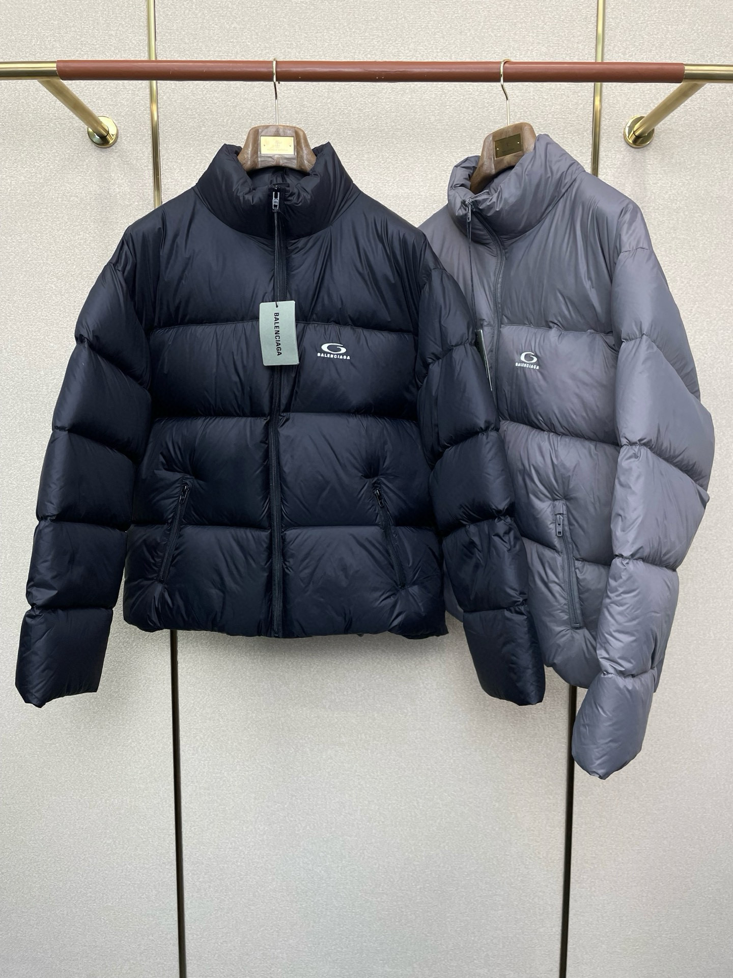 발렌시아가 2컬러 남자 패딩