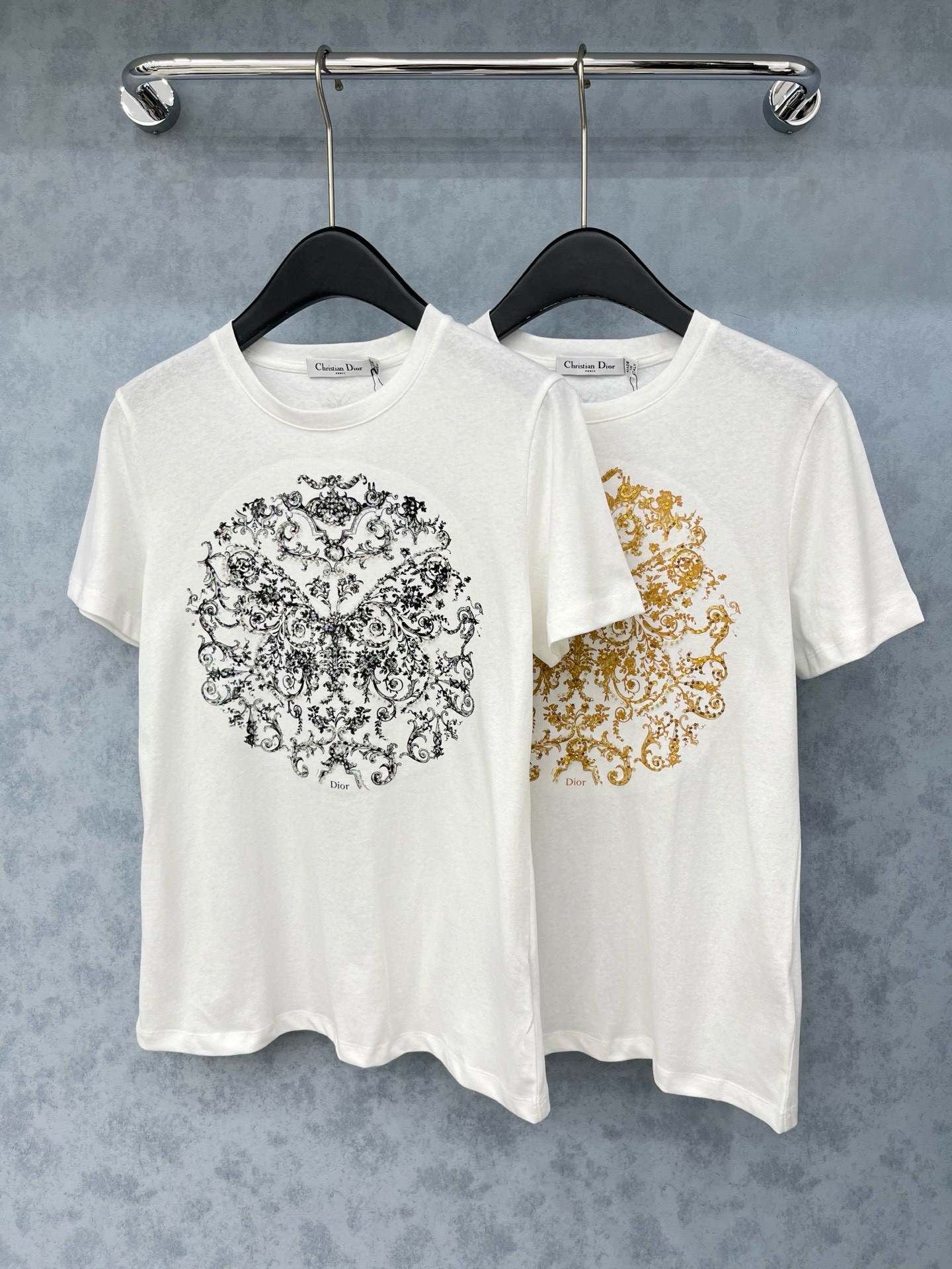 루이비통 2컬러 여자 반팔