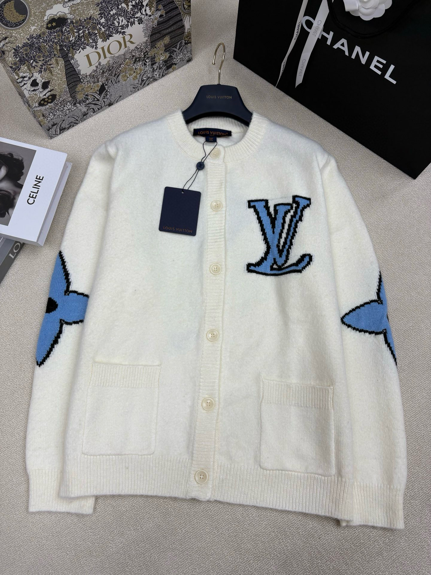 루이비통 여자 가디건