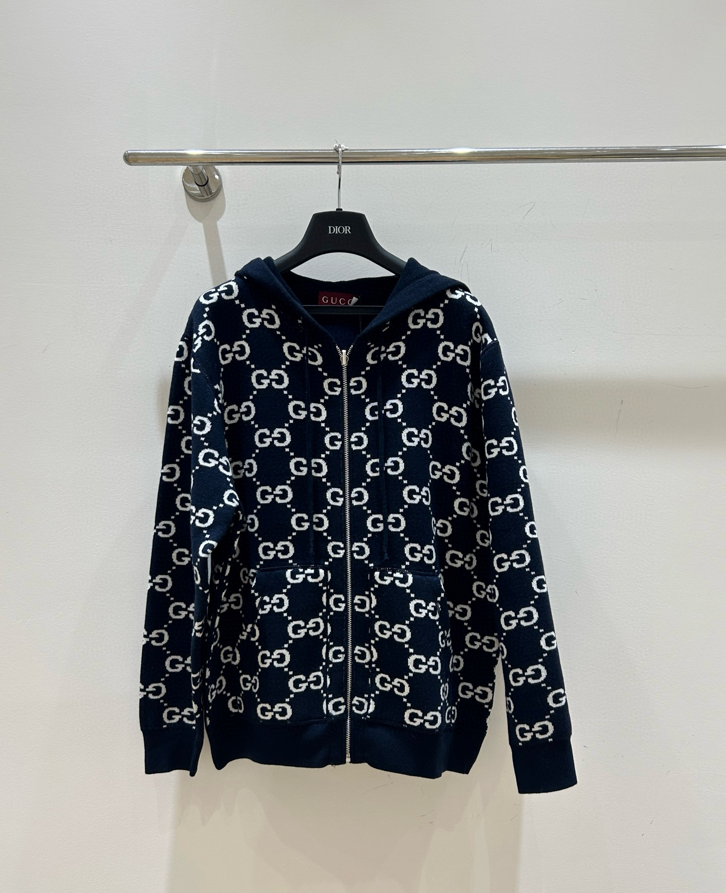 구찌 2컬러 여자 가디건