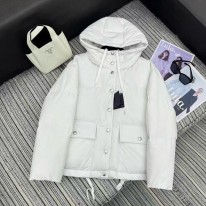 프라다 여자 패딩