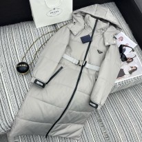 프라다 여자 패딩
