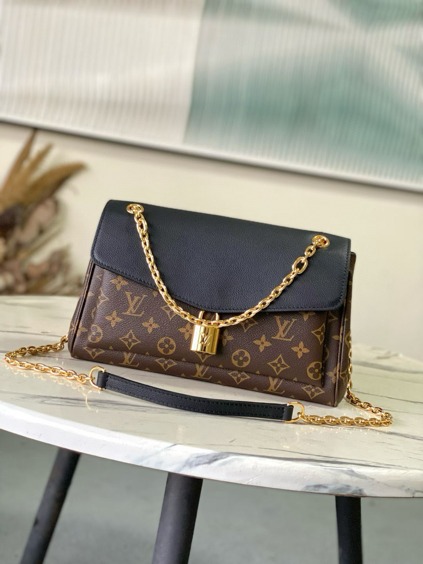 루이비통 M26285 라지 여자가방