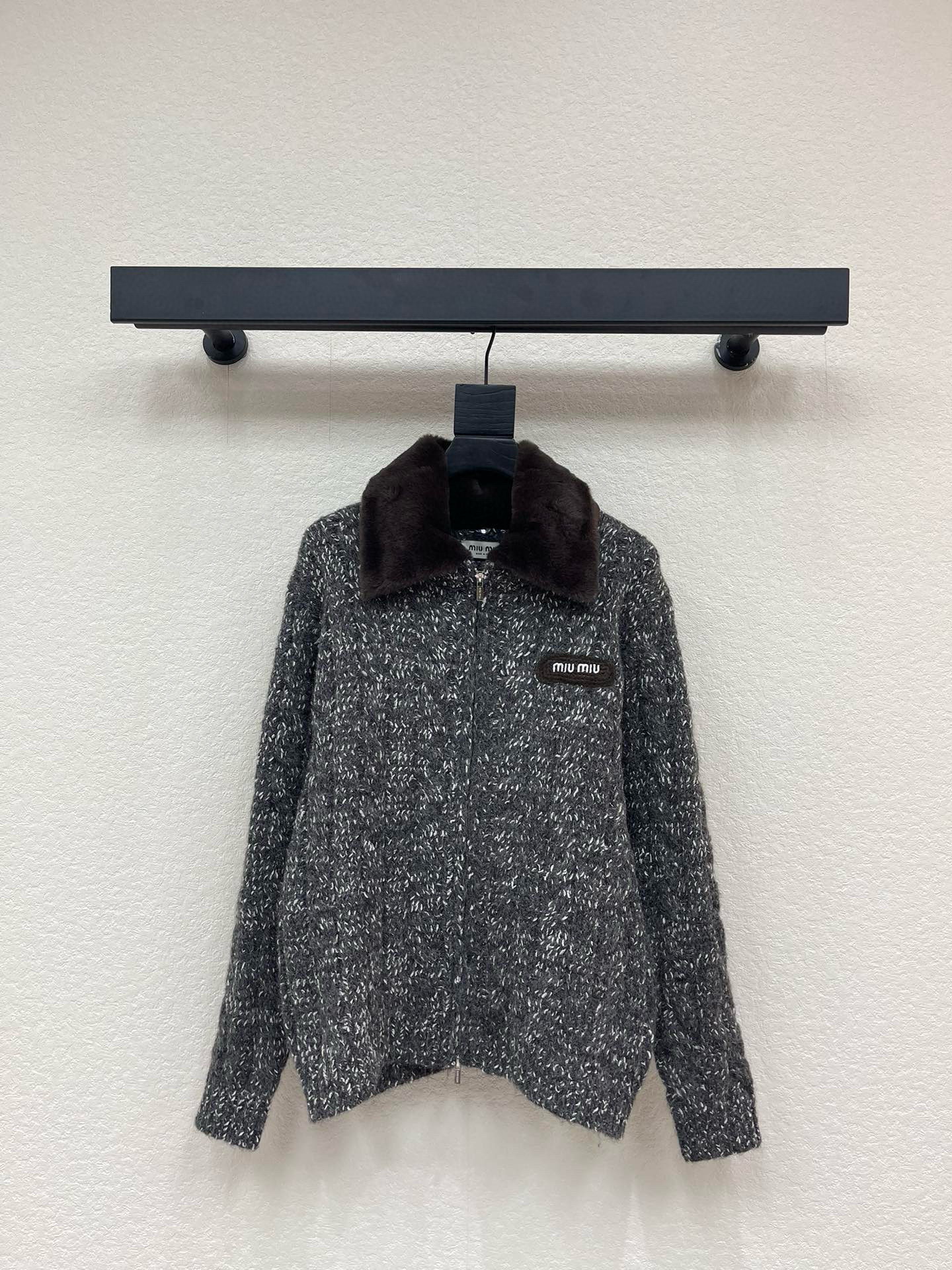 미우미우 2컬러 여자 가디건