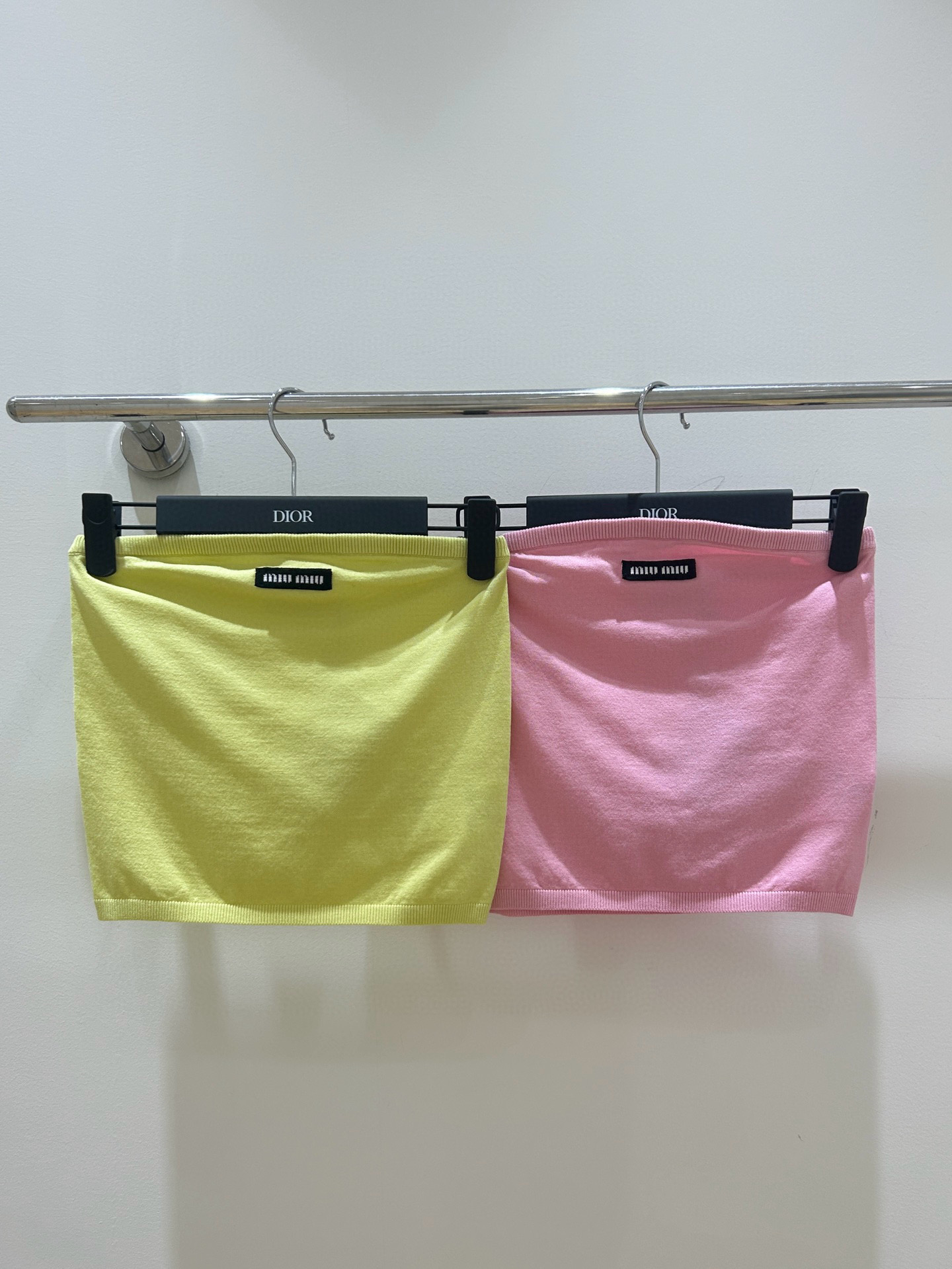 미우미우 2컬러 여자 가슴 막이 반팔티