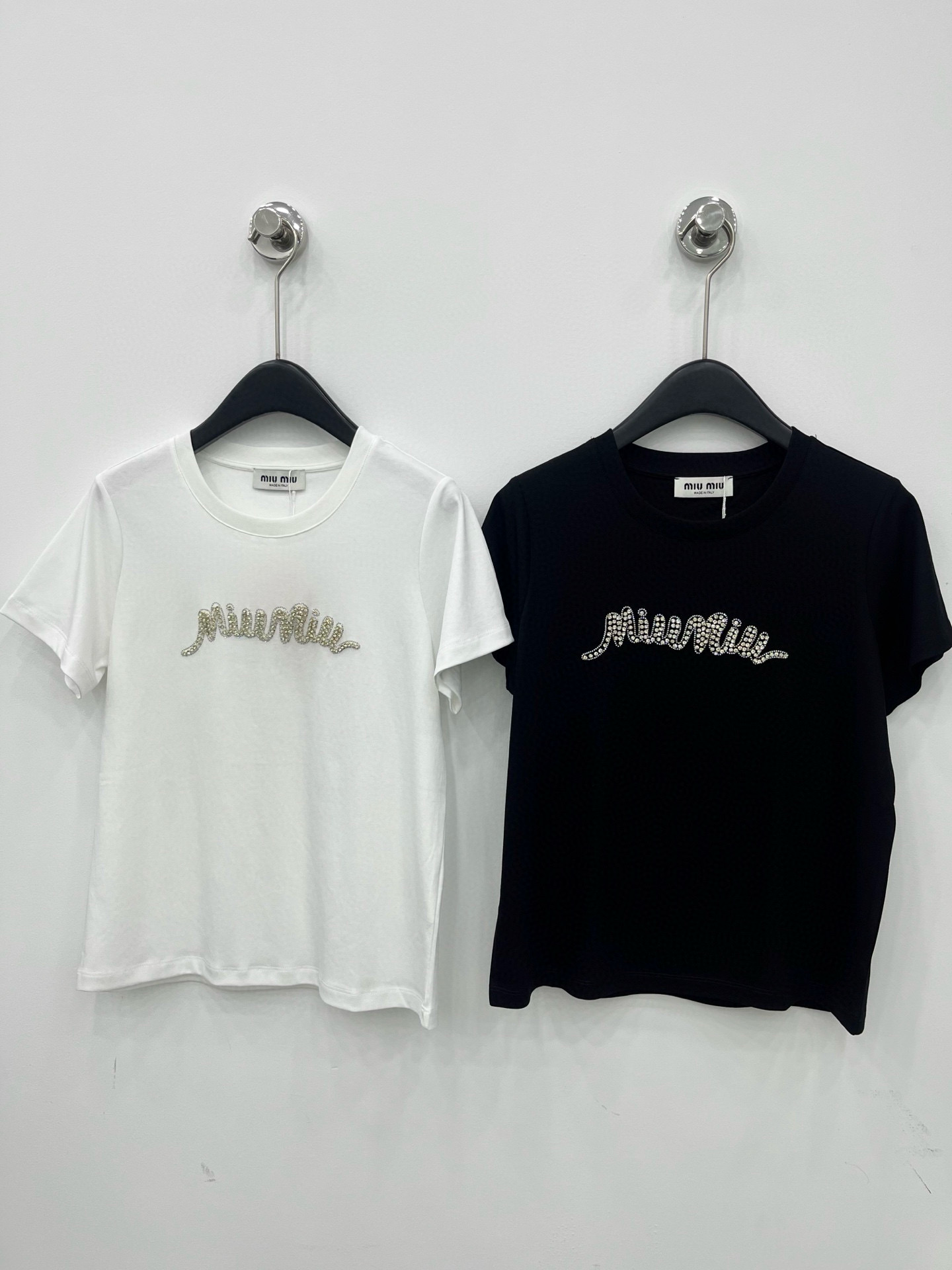 미우미우 2컬러 여자 반팔