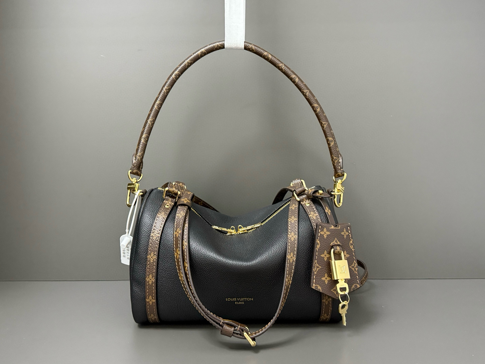 루이비통 M26039 여자가방