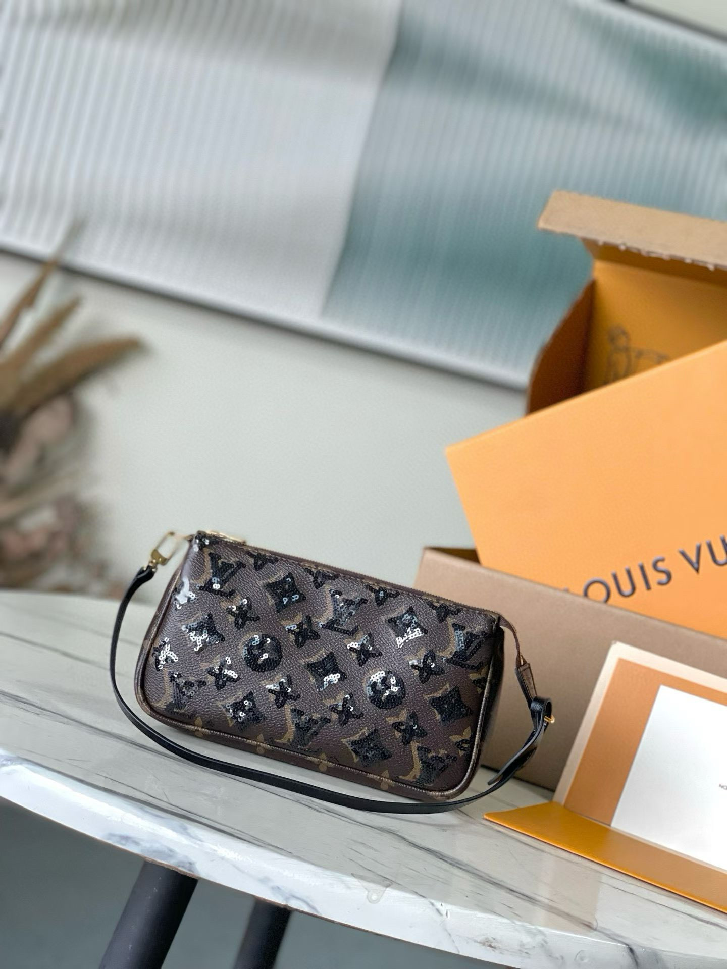 루이비통 M26473 여자가방