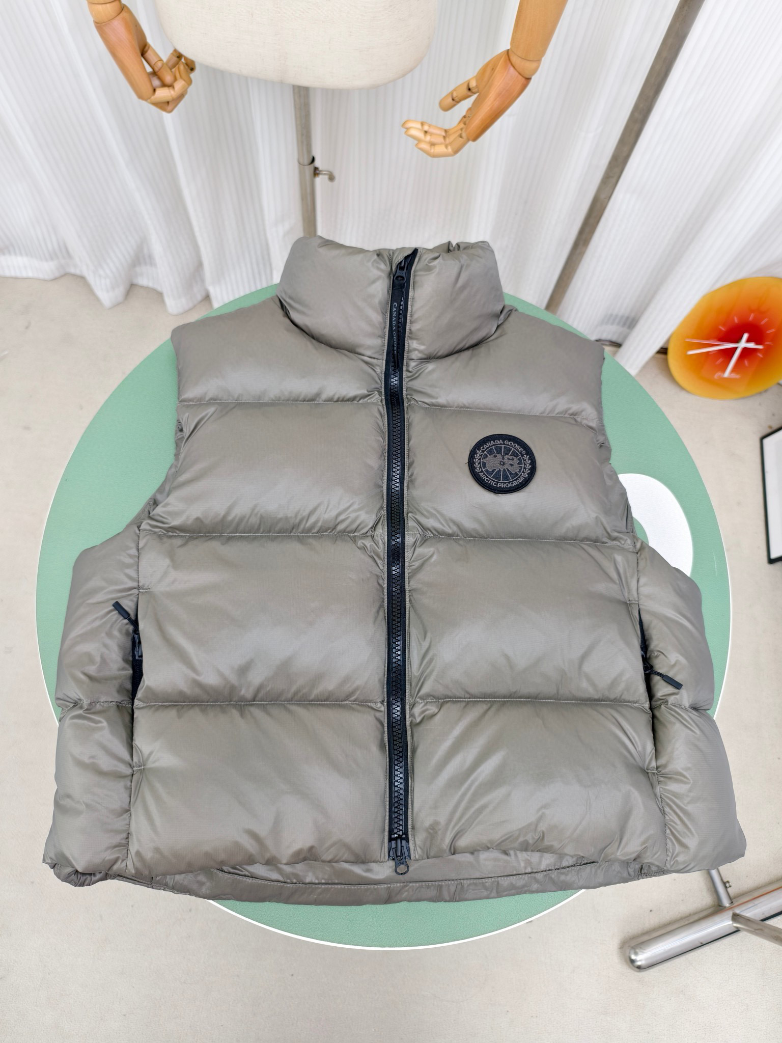 캐나다구스 남녀공용 조끼