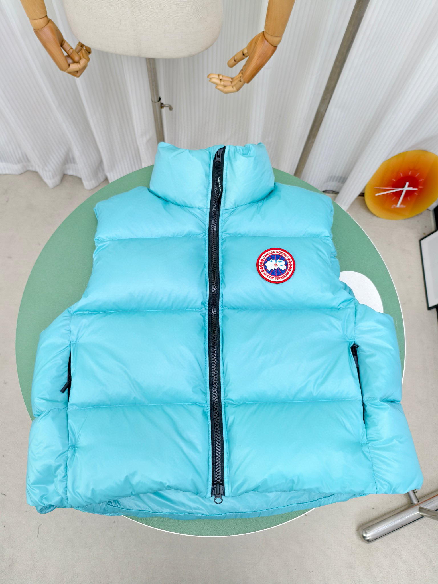 캐나다구스 남녀공용 조끼