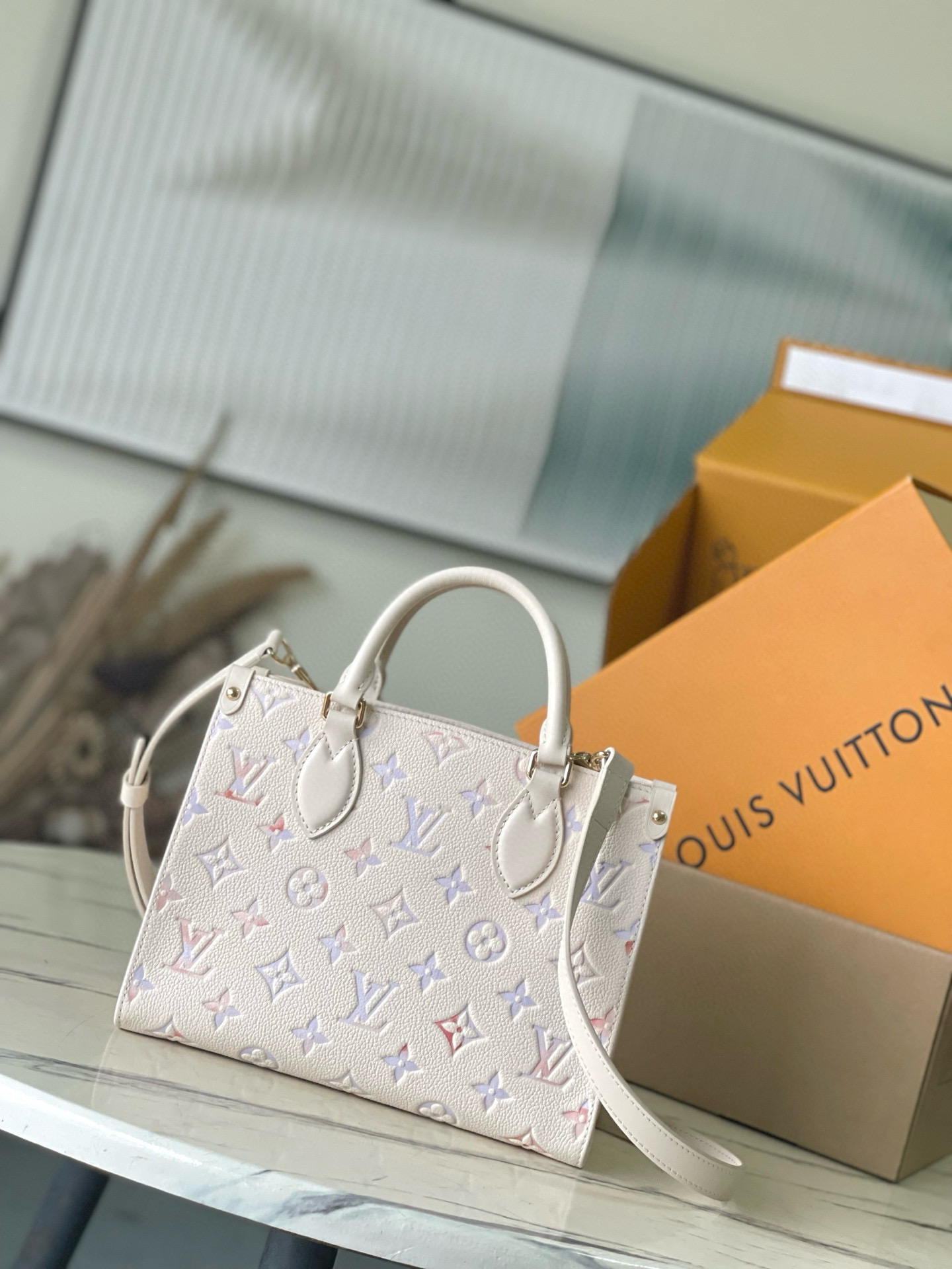 루이비통 M25770 여자가방