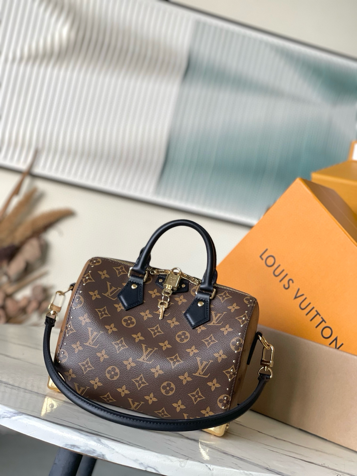 루이비통 M26181 여자가방