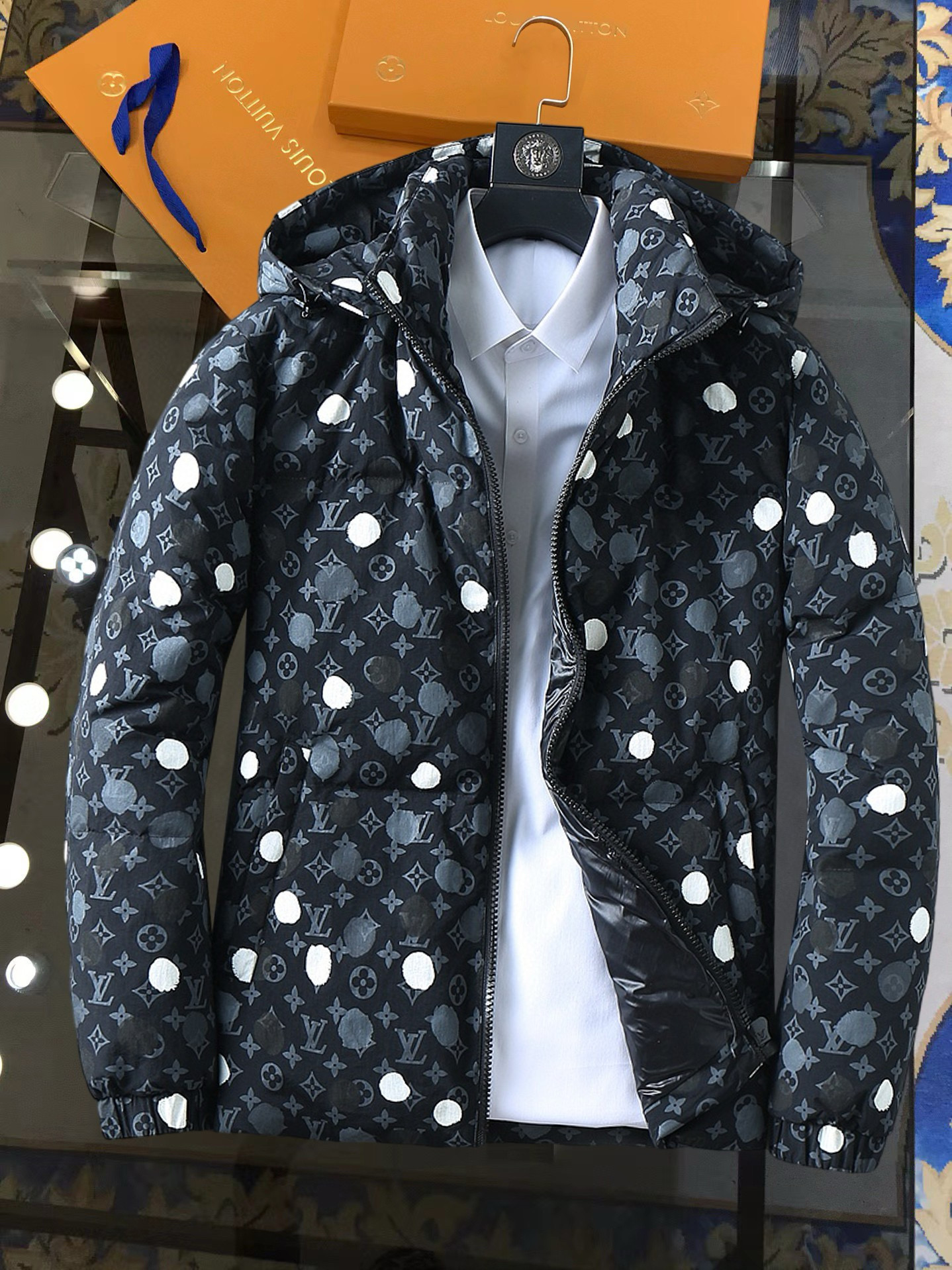 루이비통 남자 패딩