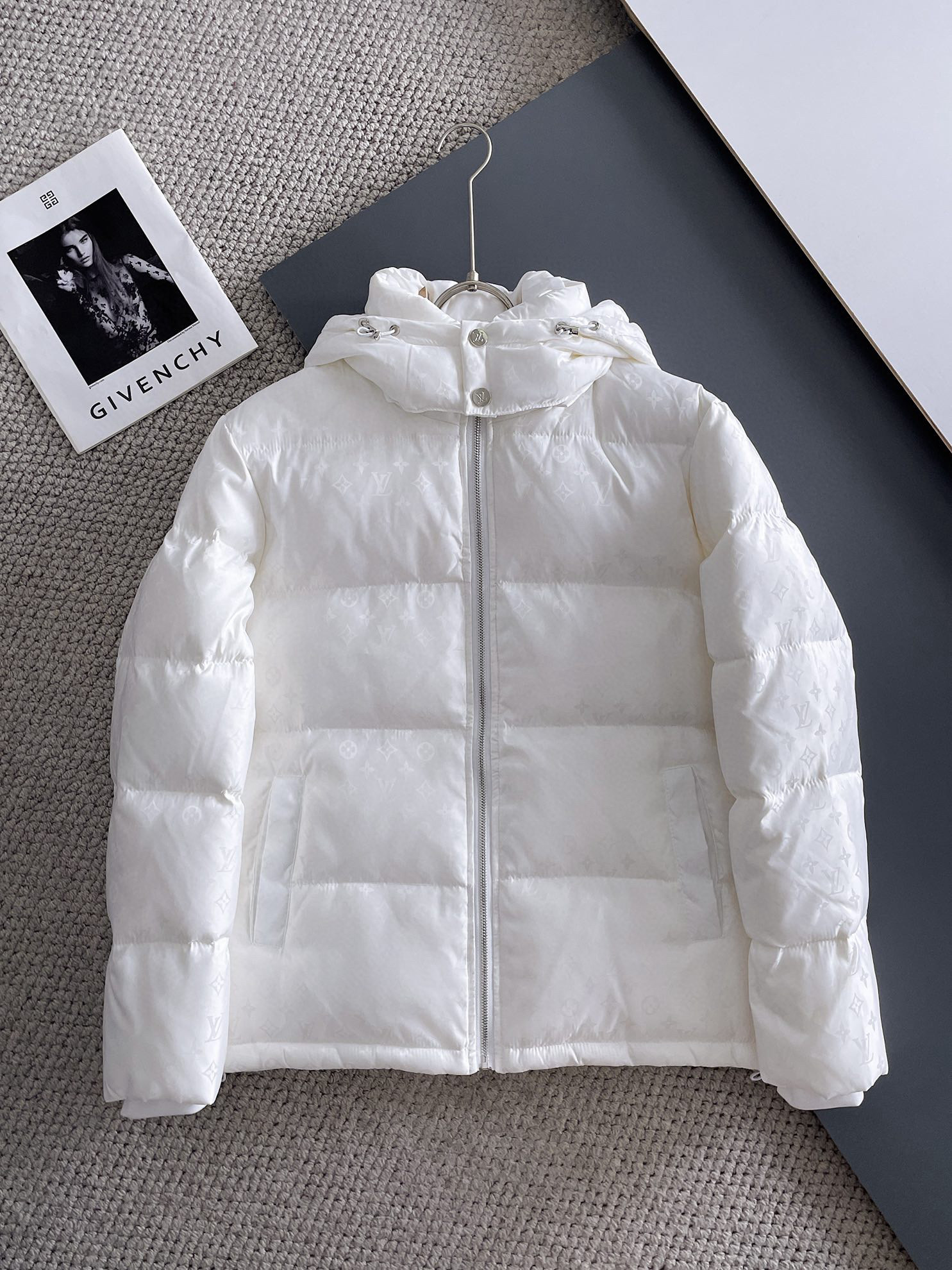 루이비통 남자 패딩