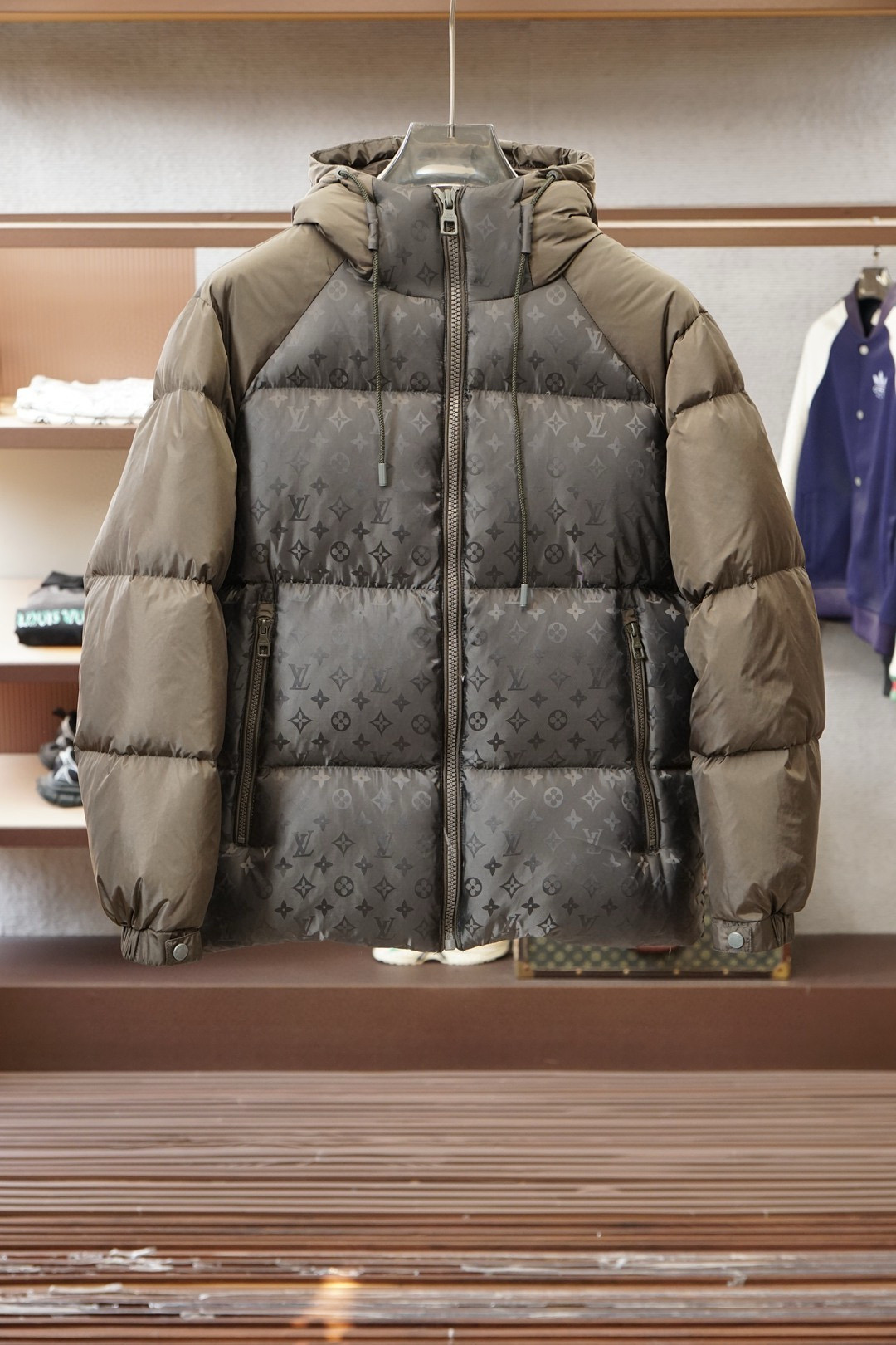 루이비통 남자 패딩