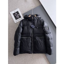 프라다 남자 패딩