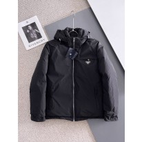 프라다 남자 패딩