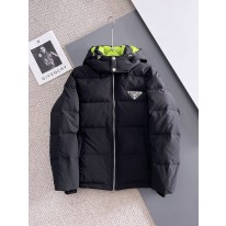 프라다 남자 패딩