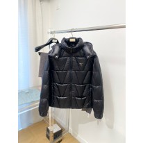 프라다 남자 패딩