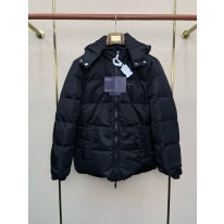 프라다 남자 패딩