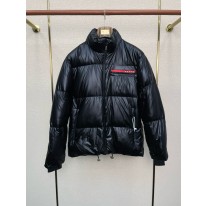 프라다 남자 패딩