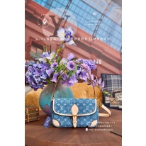 루이비통 M13070 여자가방