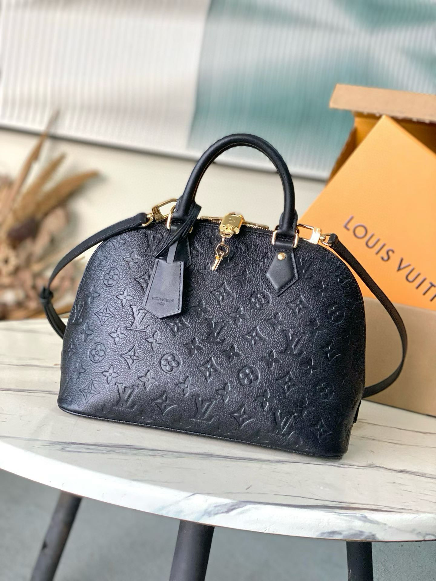 루이비통 M26489 여자가방