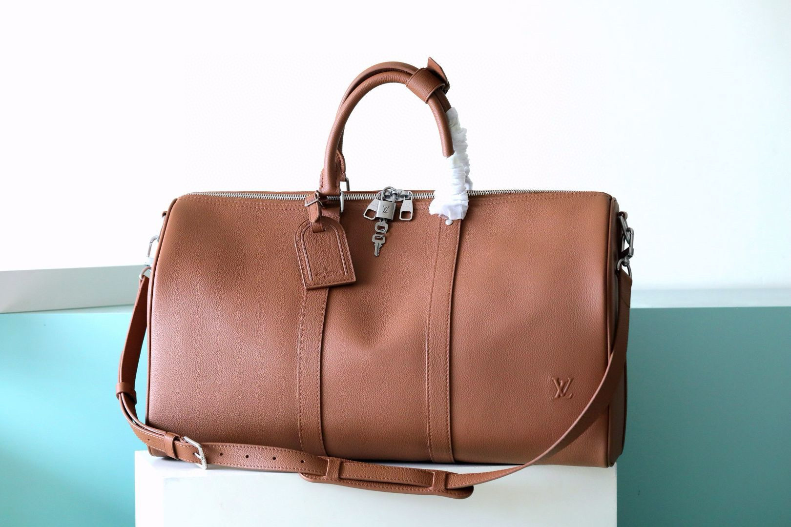 루이비통 M26065 여행가방