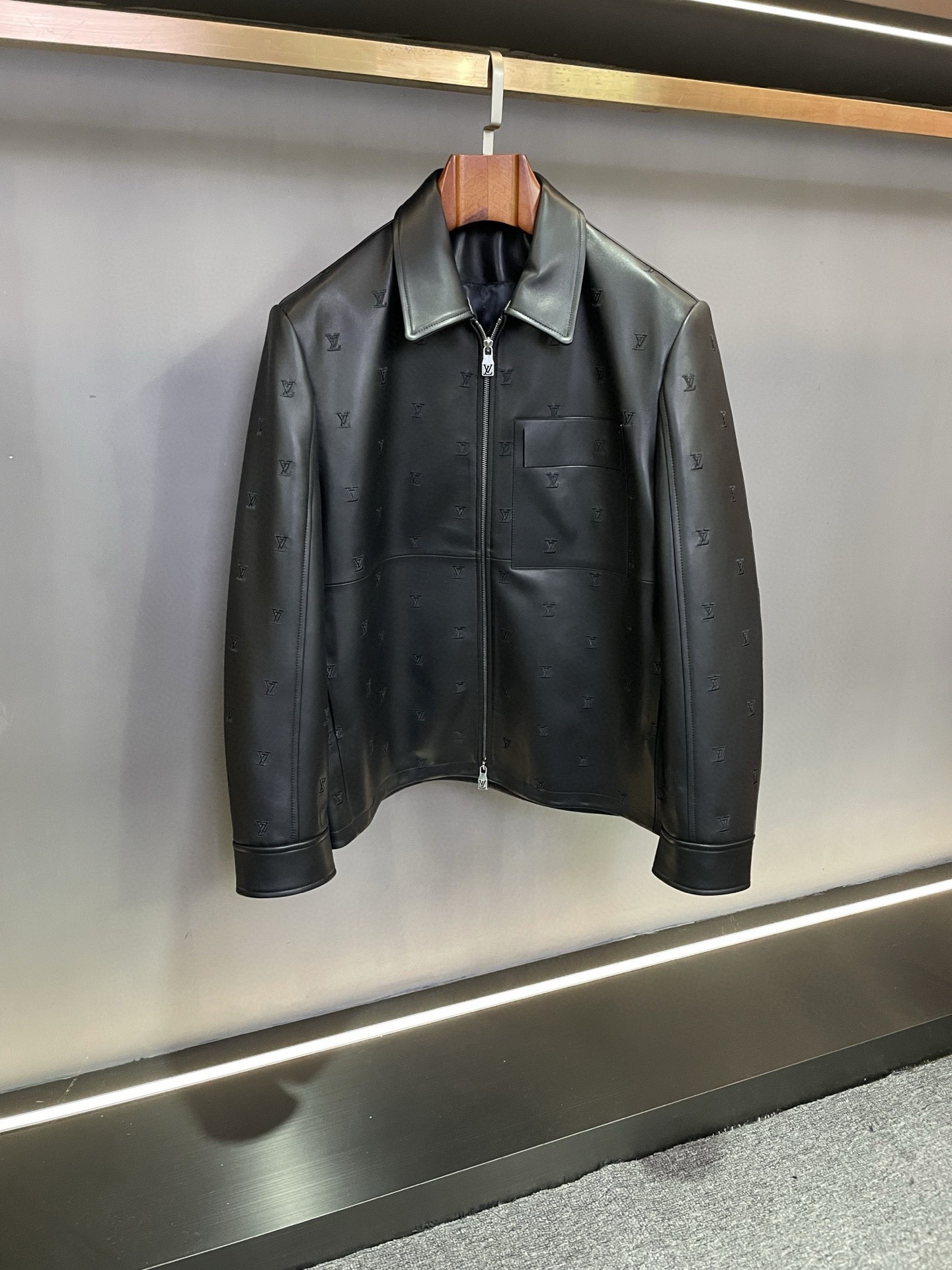 루이비통 양가죽 자켓