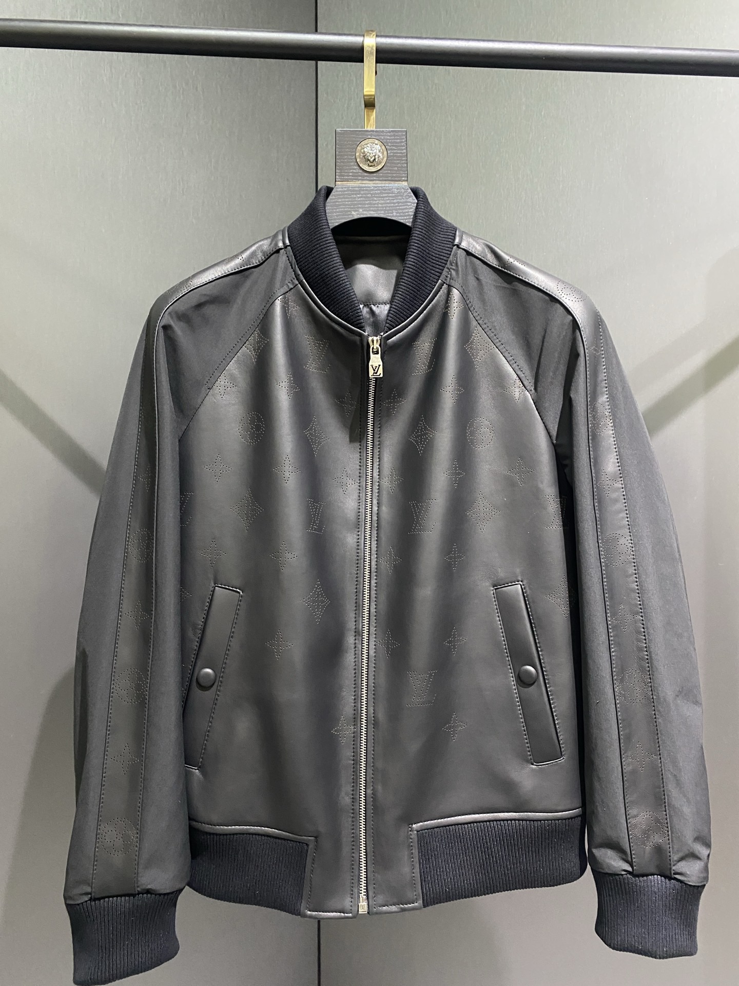 루이비통 양가죽 자켓