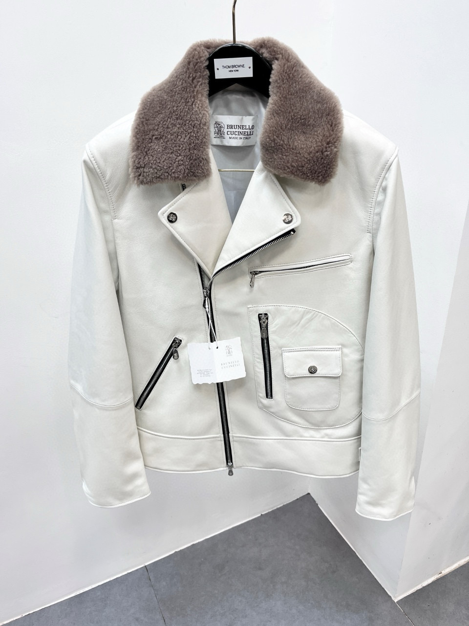 브루넬로 쿠치넬리 양가죽 양모깃 자켓