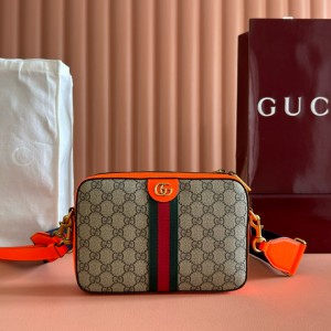 구찌 699439 남자가방