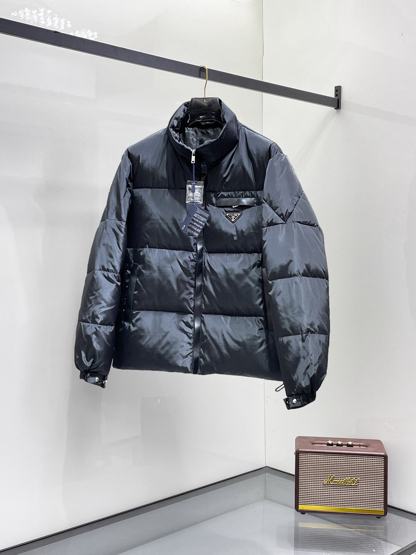 프라다 남자 패딩