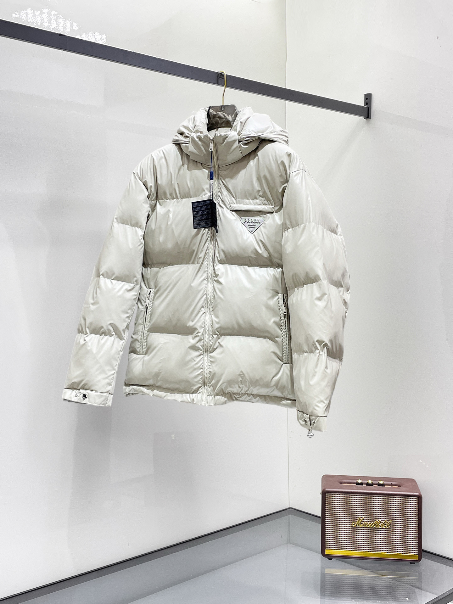 프라다 남자 패딩