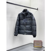 프라다 남자 패딩