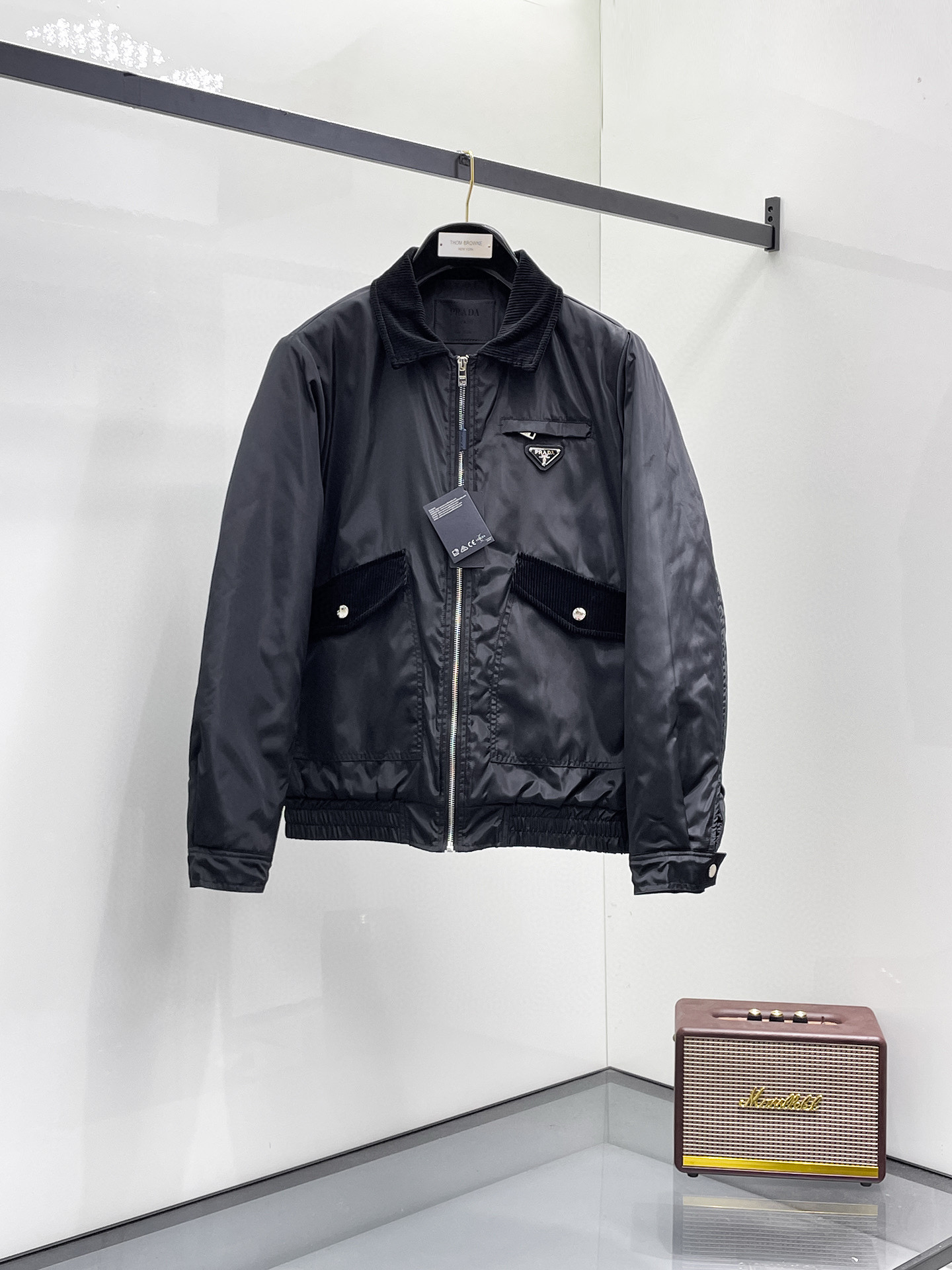 프라다 남자 패딩