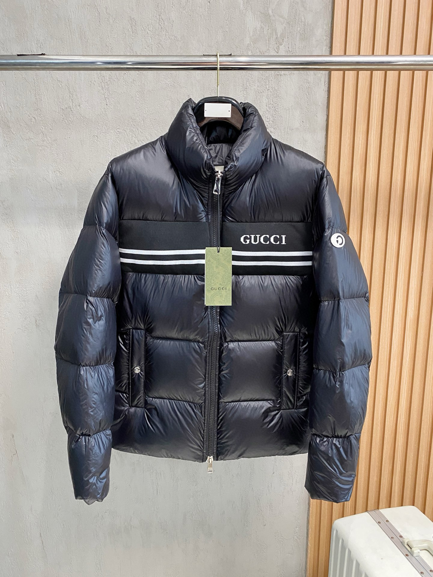 구찌 남자 패딩