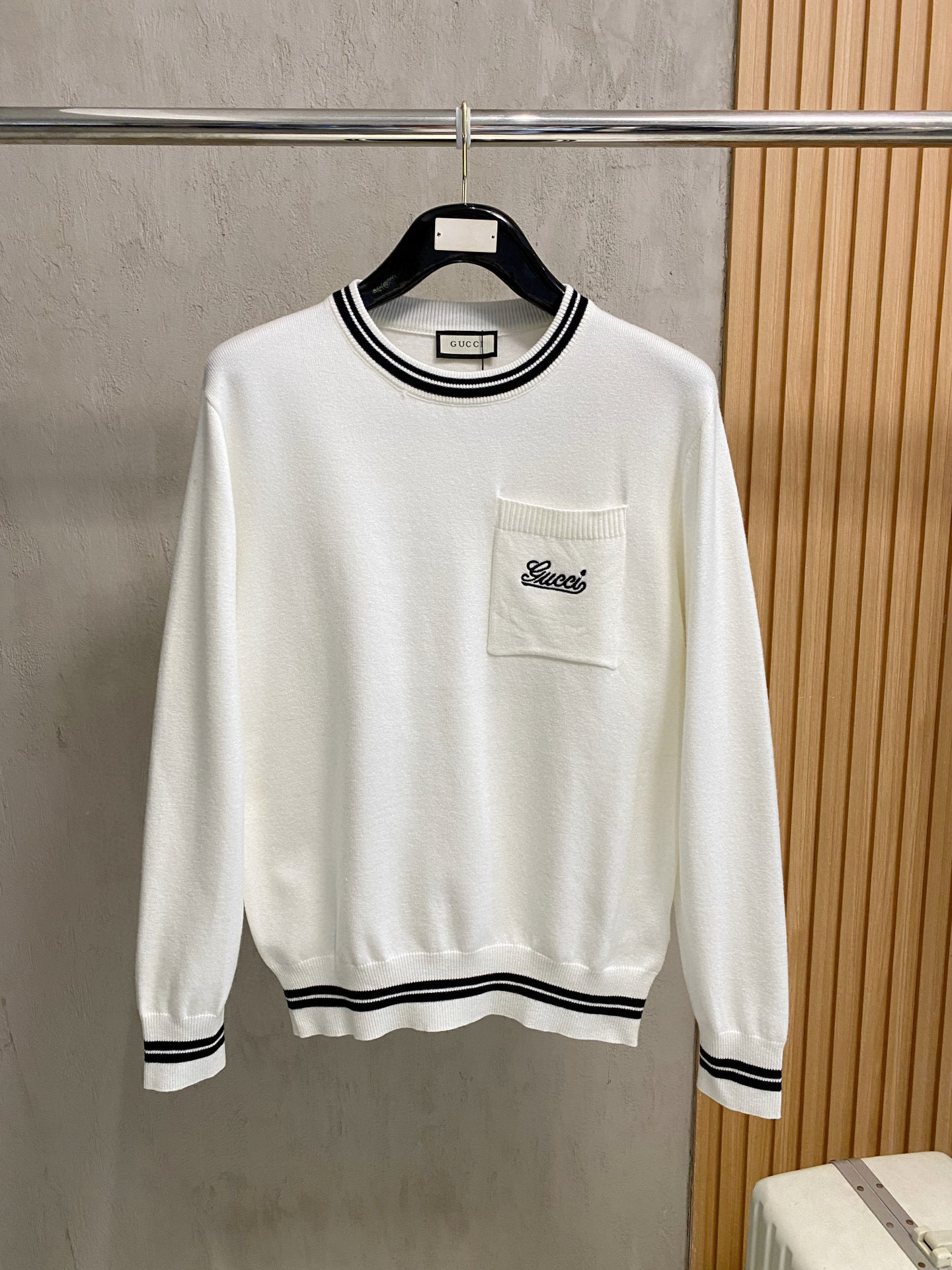 구찌 남자 니트