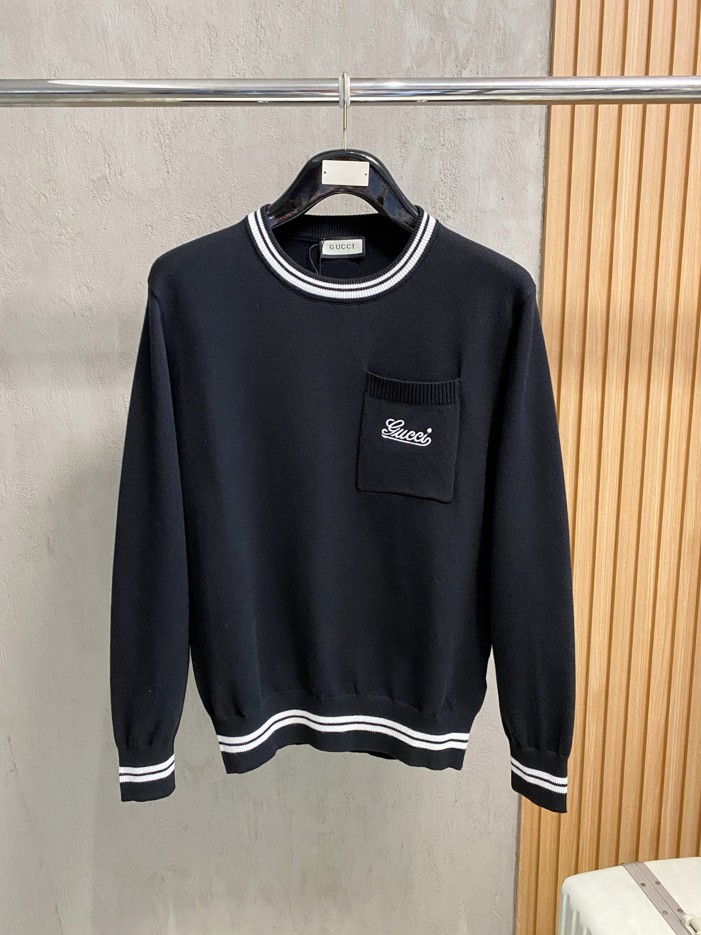 구찌 남자 니트