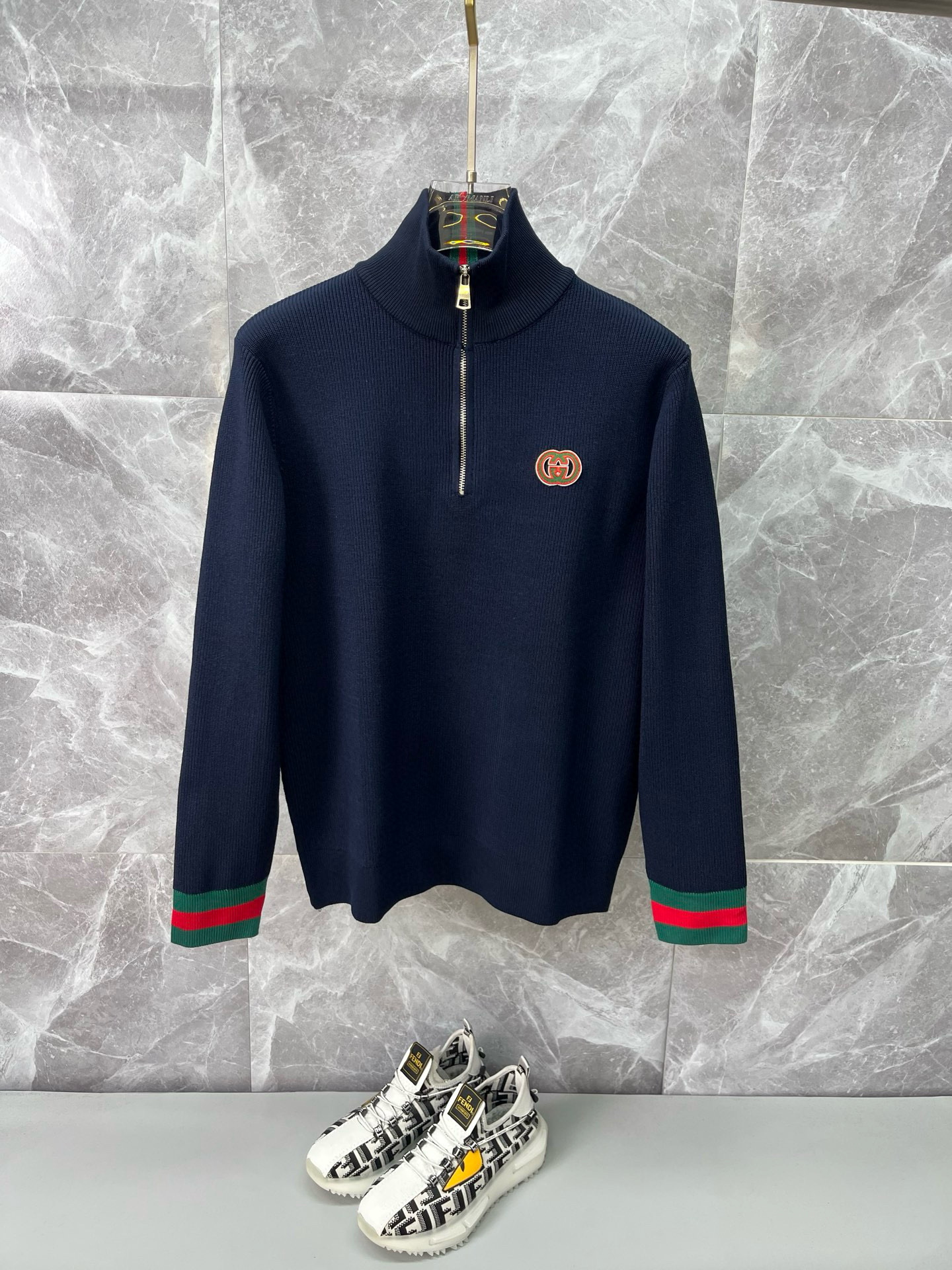 구찌 남자 니트