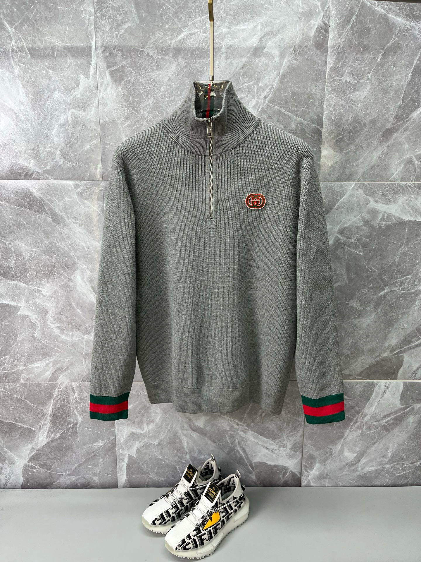 구찌 남자 니트