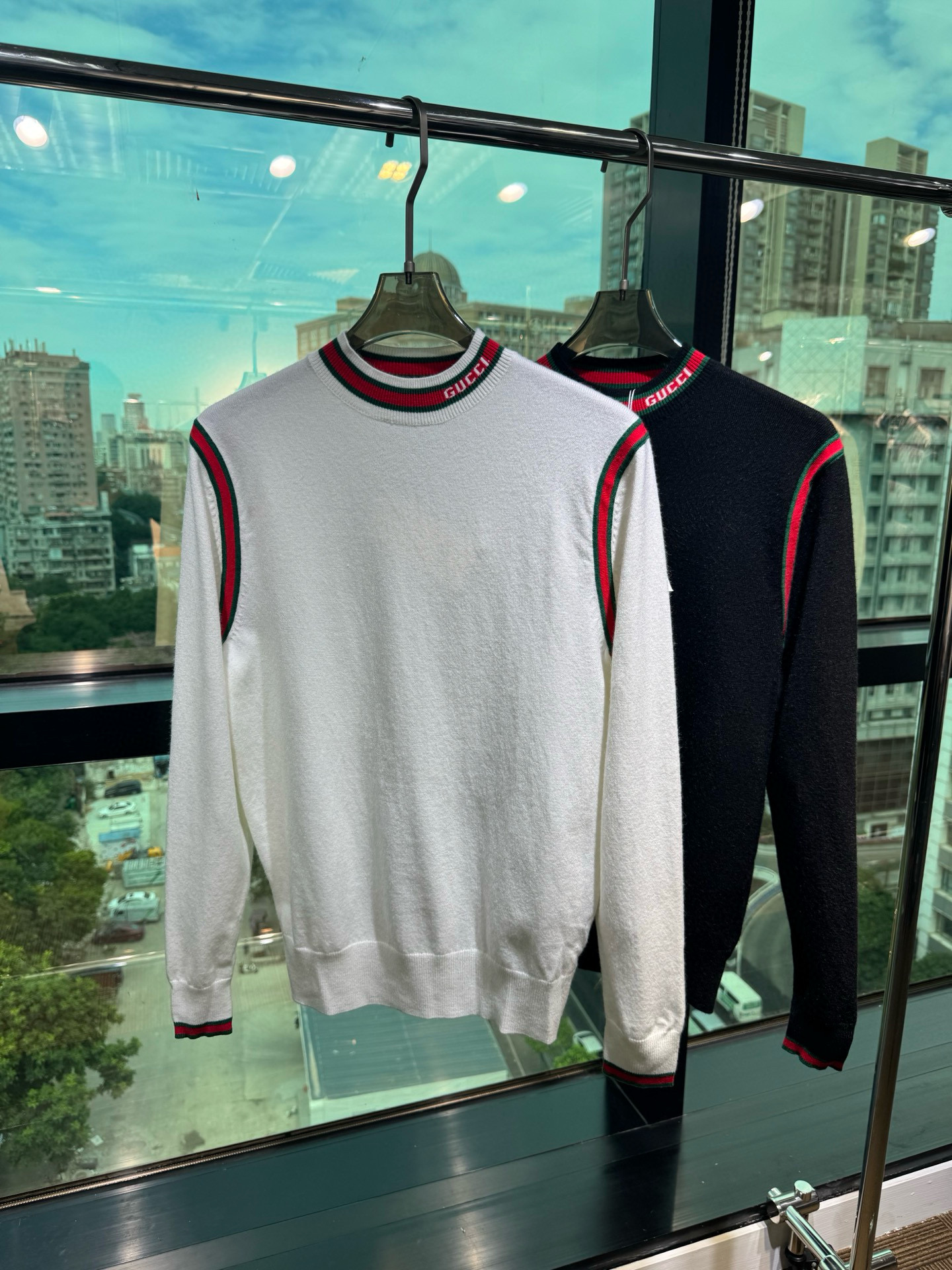 구찌 남자 니트