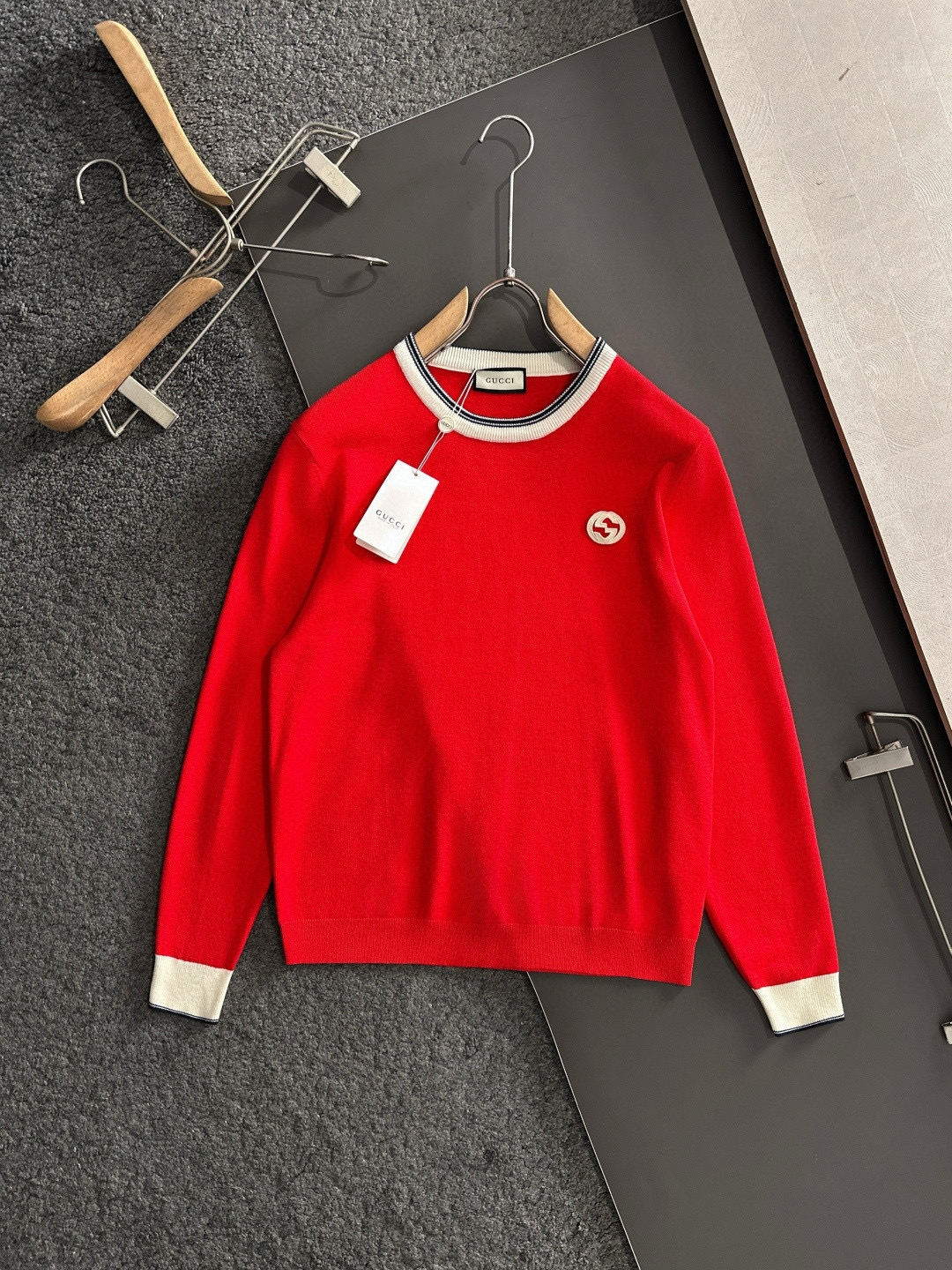 구찌 남자 니트