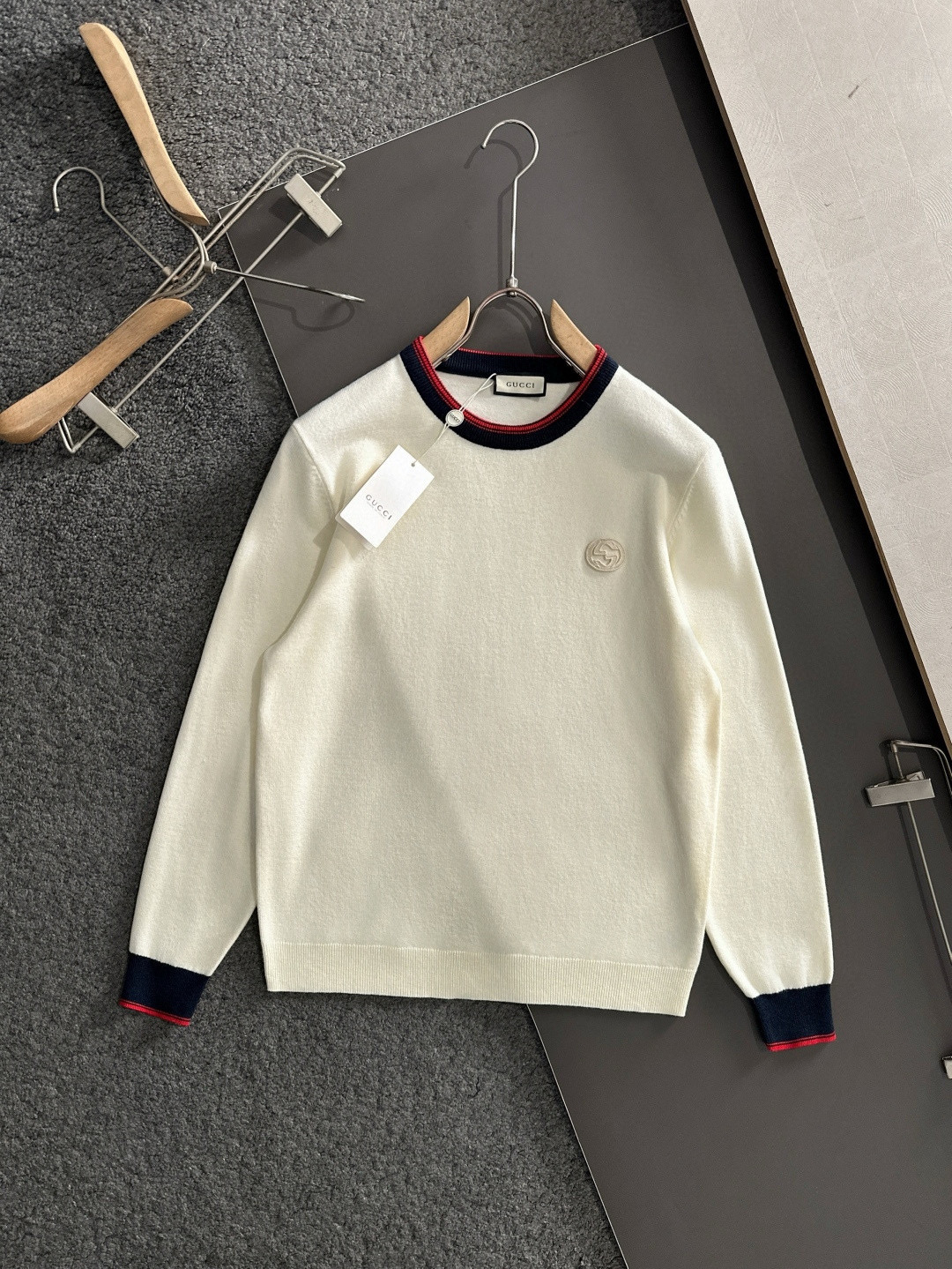 구찌 남자 니트