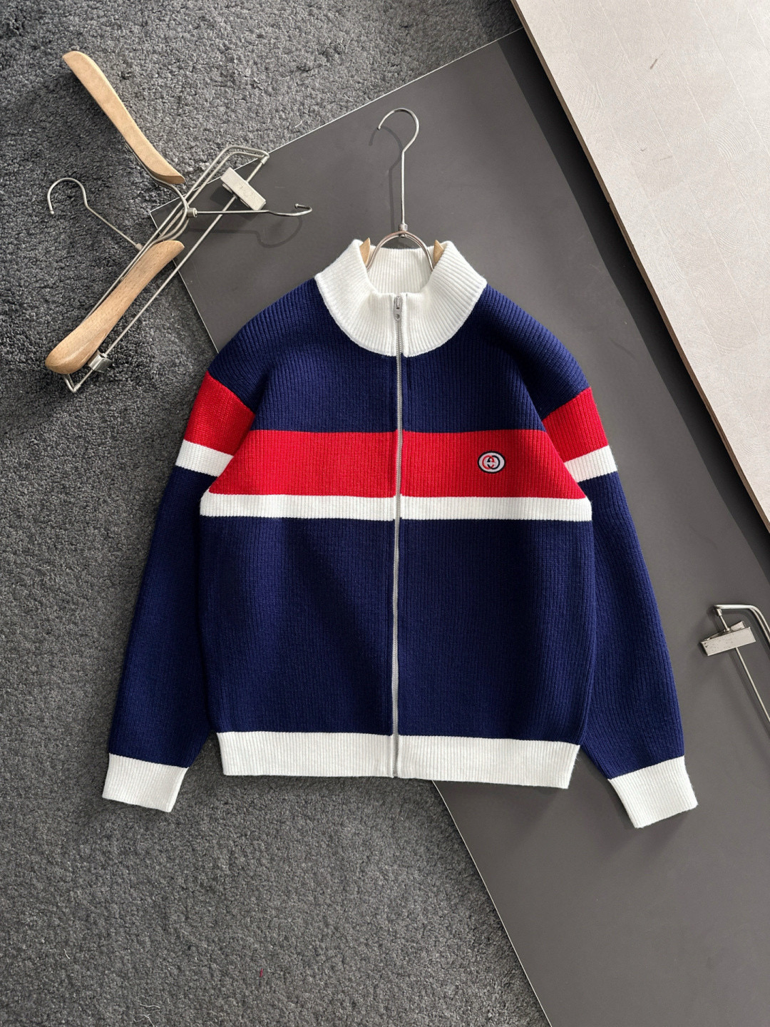 구찌 남자 가디건