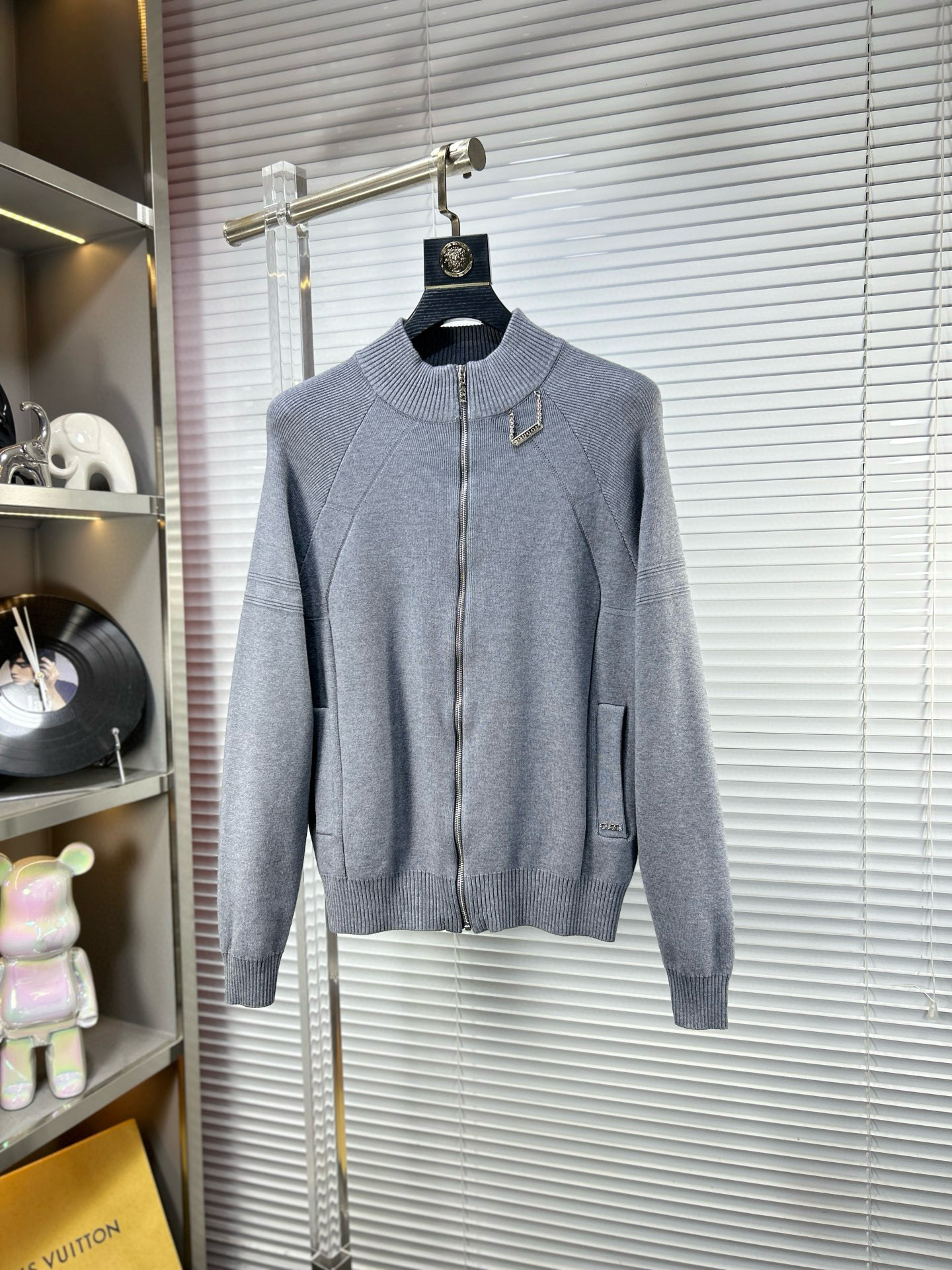 구찌 남자 가디건