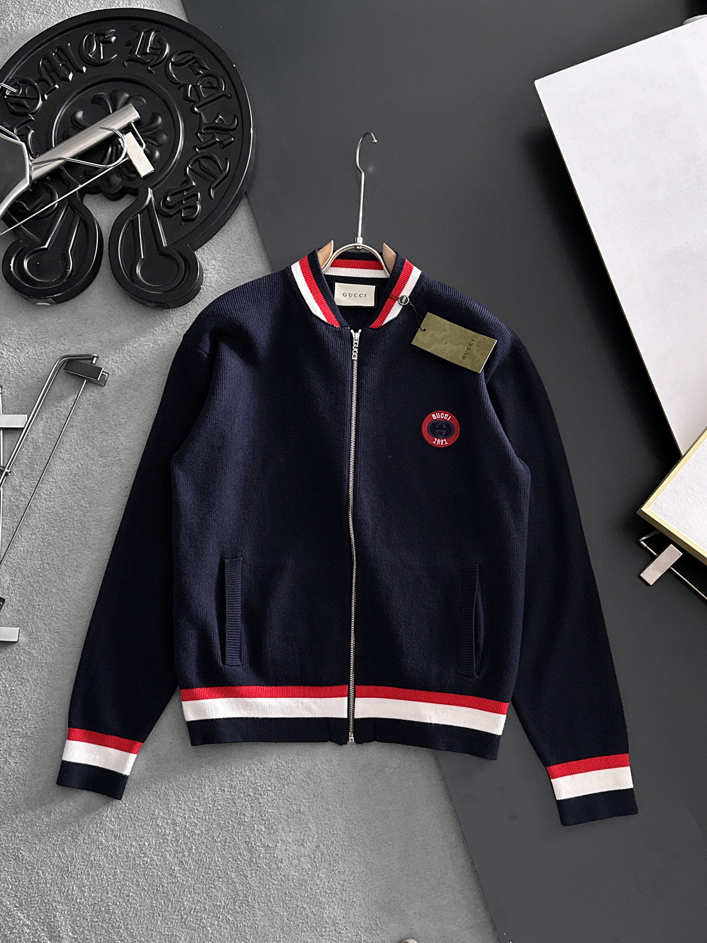 구찌 남자 가디건