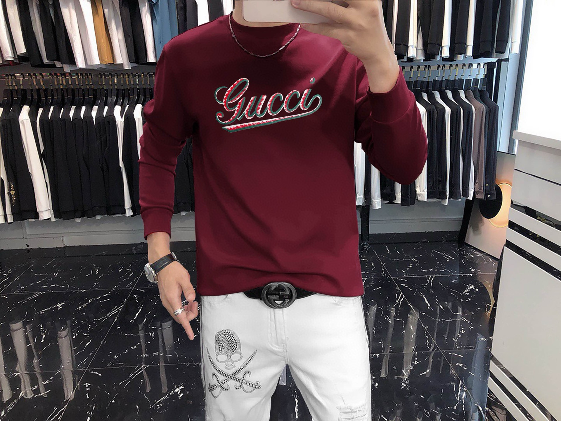 구찌 남자 맨투맨