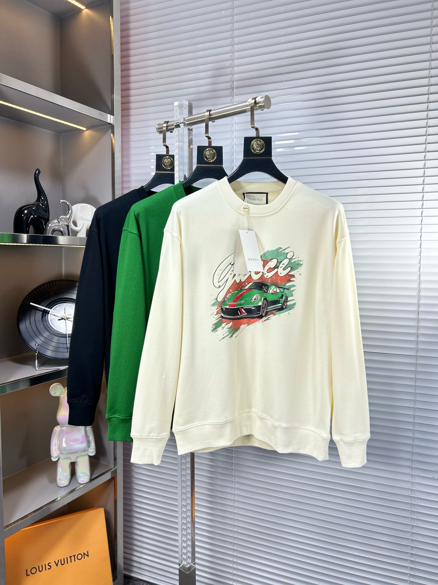 구찌 남자 맨투맨