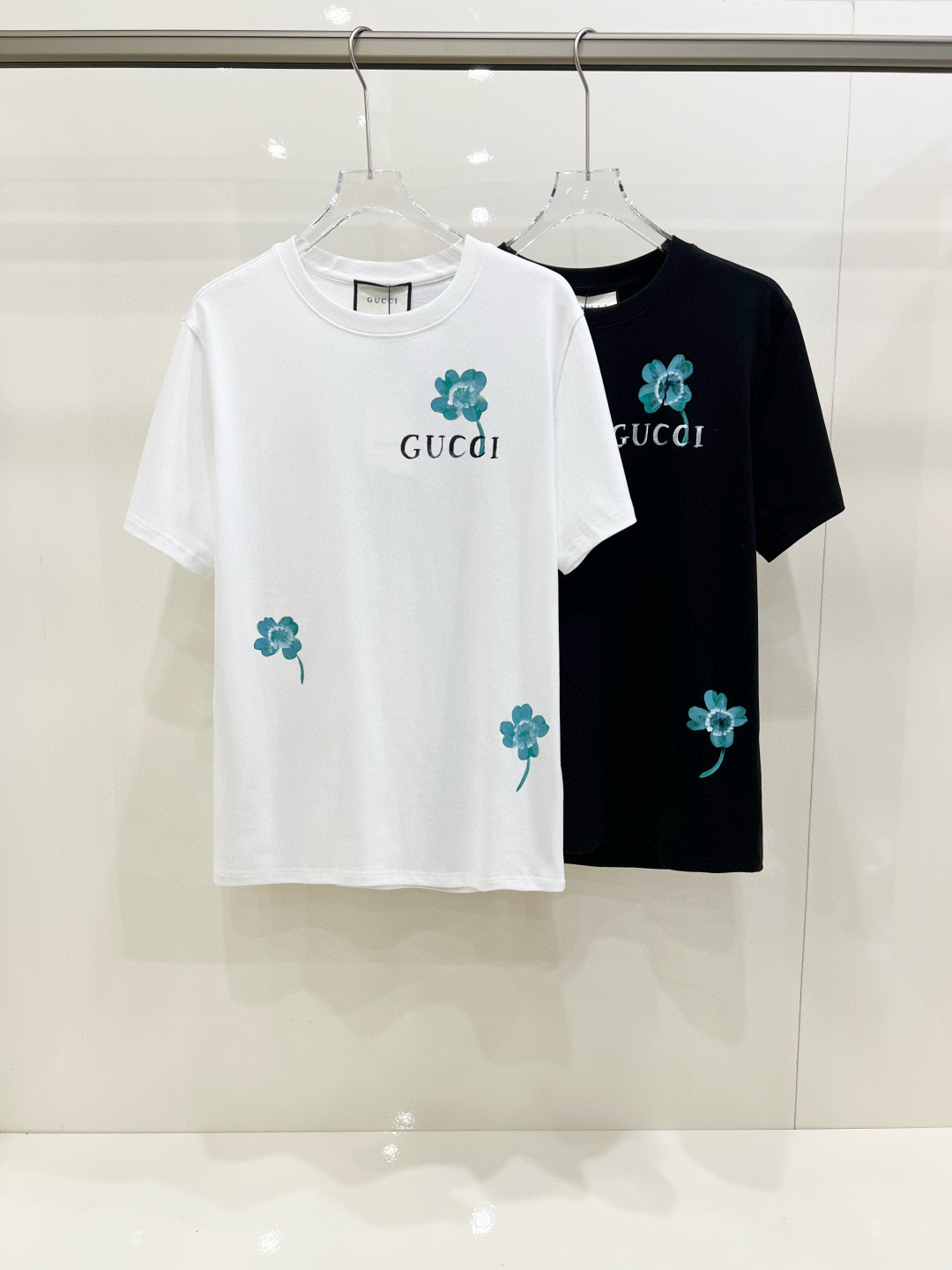 구찌 2컬러 남자 반팔티